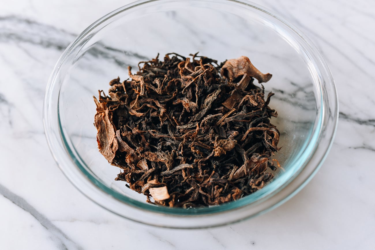 Dried Meigan Cai in Bowl