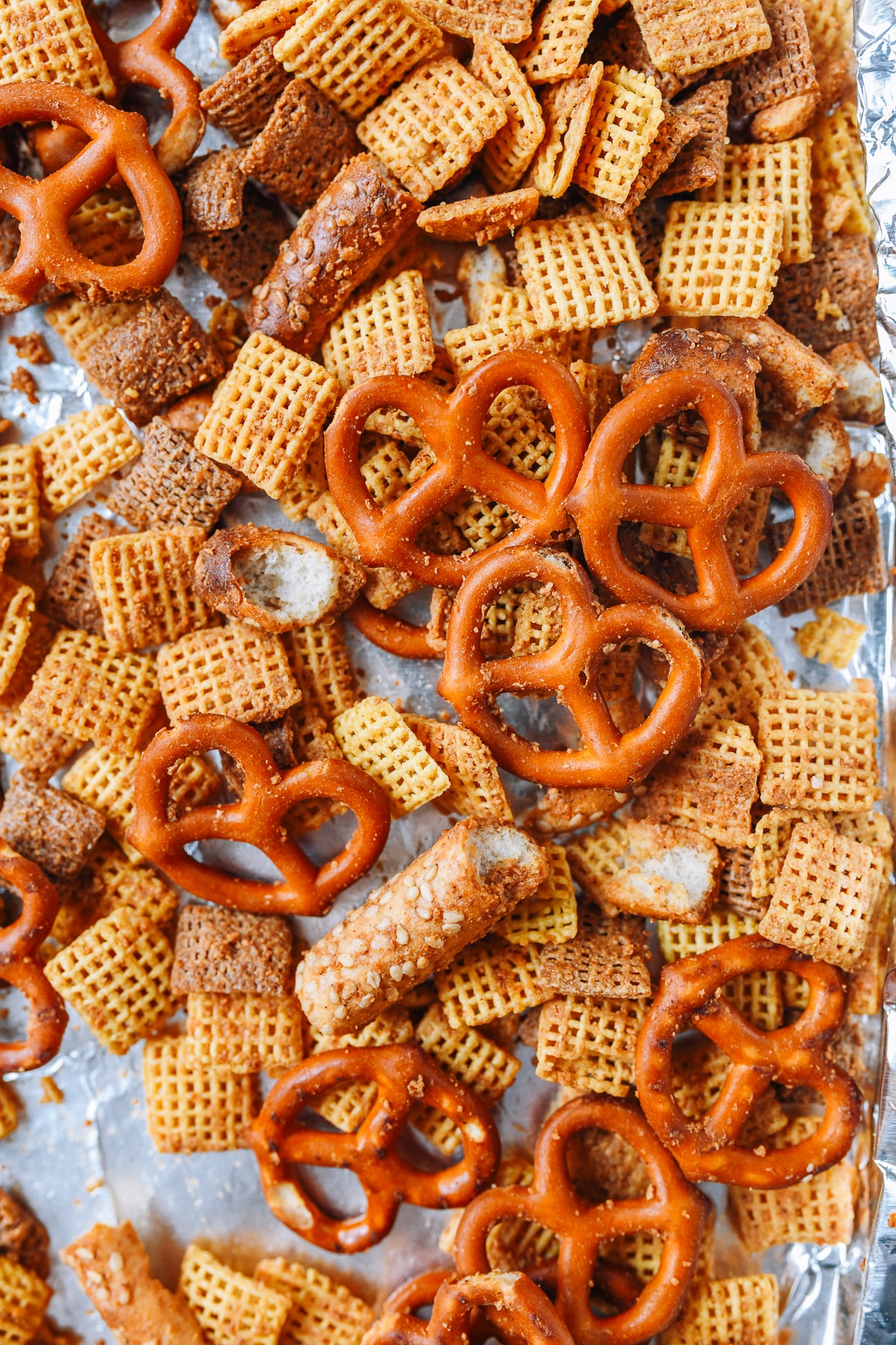 Vegan Cheesy Homemade Chex Mix 
